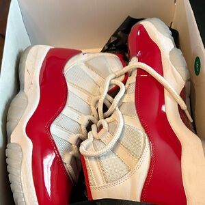 Air Jordan 11 Retro Cherry